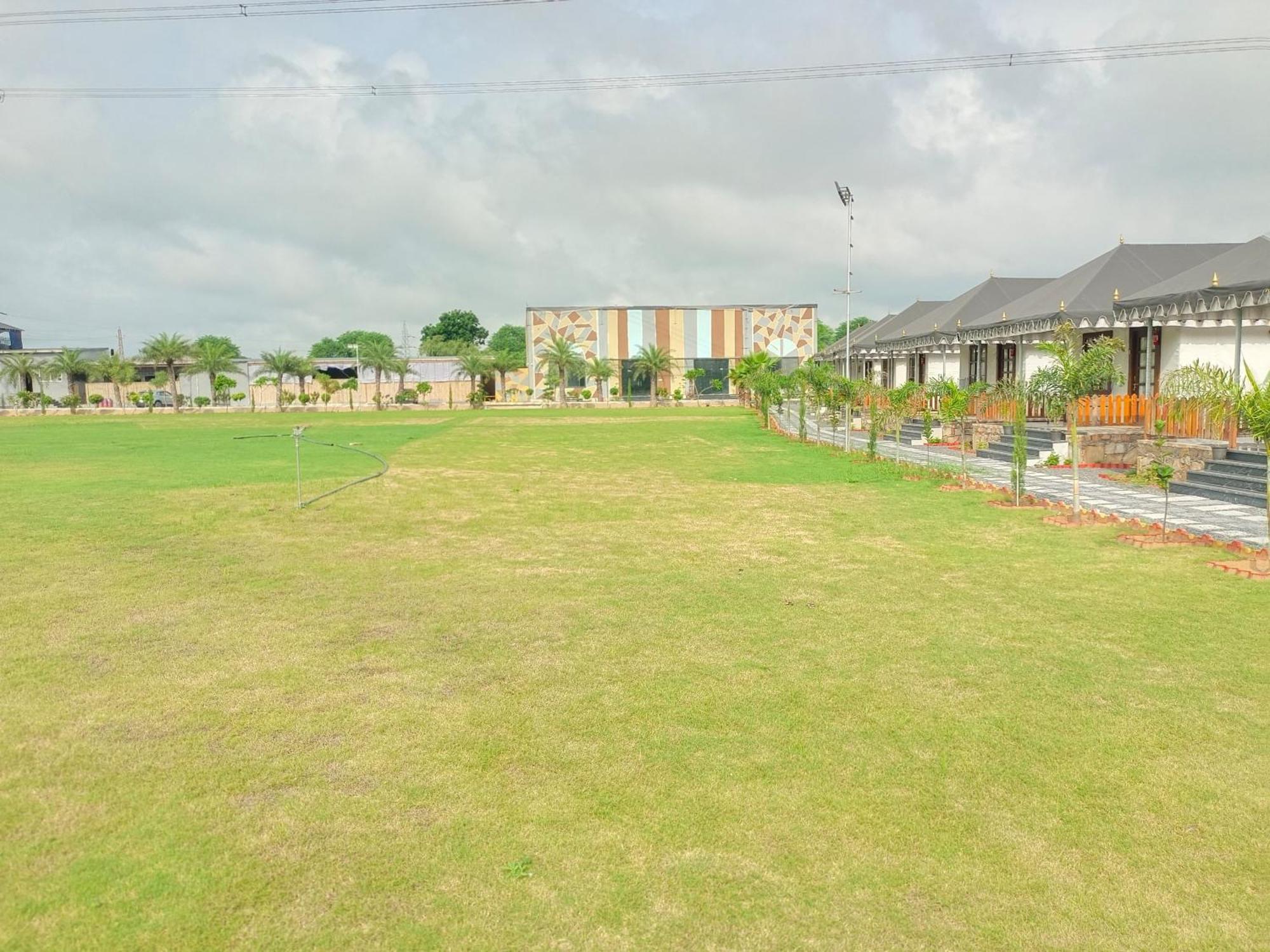 Royal Rajasthan Resort Sikar Экстерьер фото